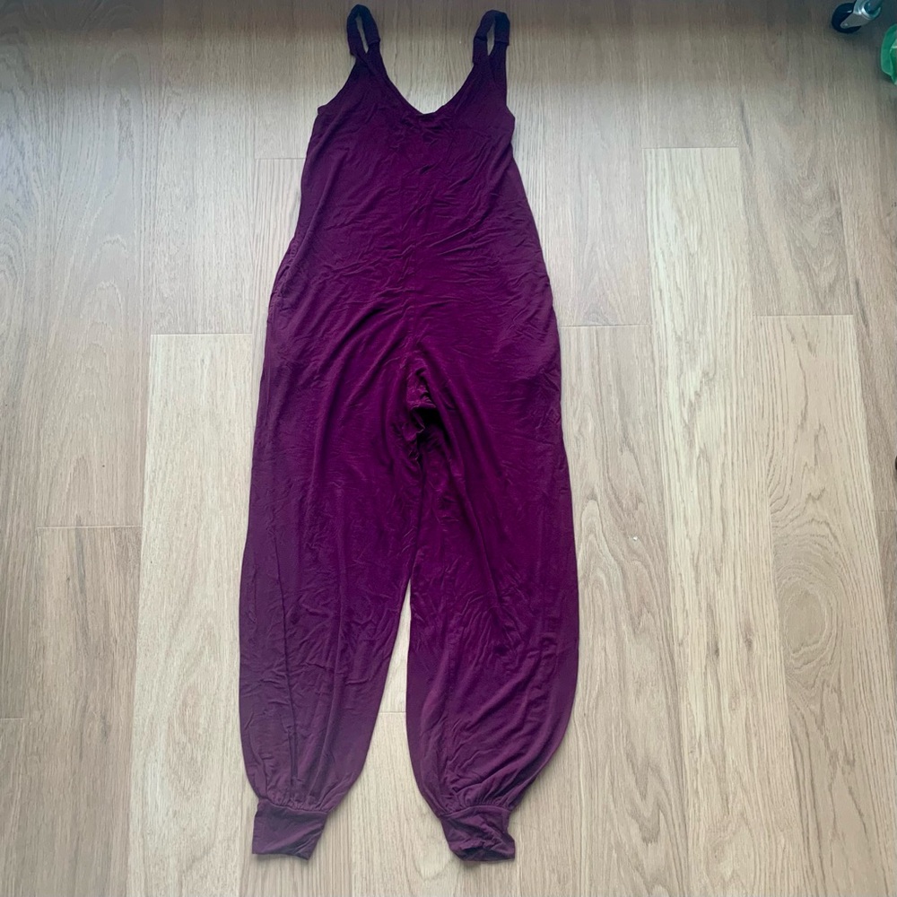 Lively purple jumpsuit, soft and stretchy